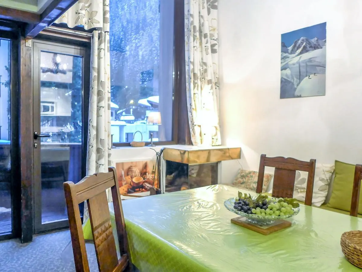 Apartment Grand Roc-3 By Interhome Chamonix